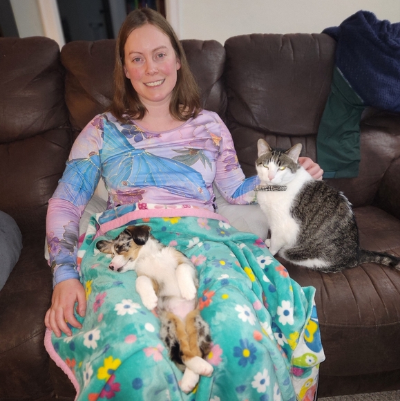 Meet your Posher, Alyssa - Picture 4 of 10